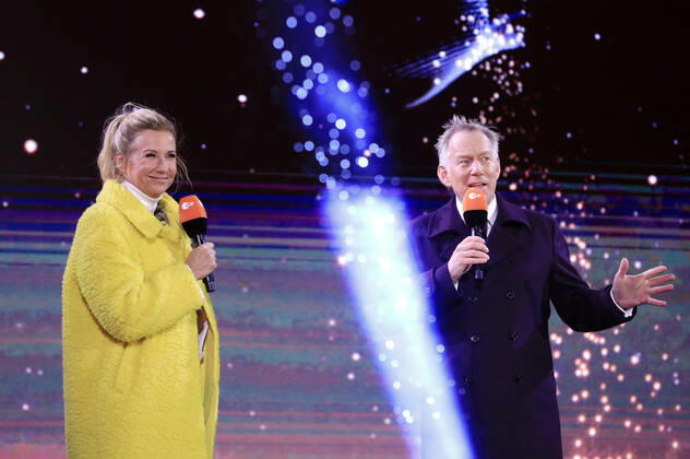 Andrea Kiewel and Johannes B Kerner in the New Years Eve show Celebrate at the Gate Welcome 2022 at the Brandenburg Gate Berlin, 31 12 2021 Foto:xS.xGabschx xFuturexImage