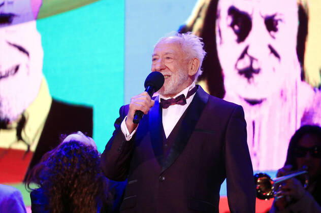 Dieter Hallervorden in the New Years Eve show Celebrate at the Gate Welcome 2022 at the Brandenburg Gate Berlin, 31 12 2021 Foto:xS.xGabschx xFuturexImage