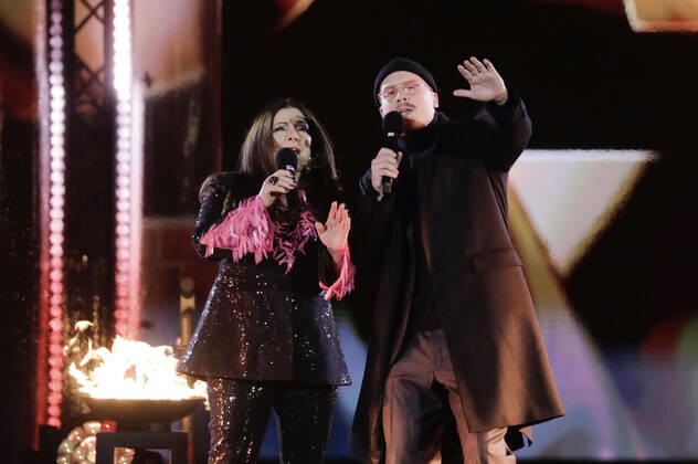 Marianne Rosenberg and Art Garfunkel Jr in the New Years Eve show Celebrate at the Gate Welcome 2022 at the Brandenburg Gate Berlin, 31 12 2021 Foto:xS.xGabschx xFuturexImage