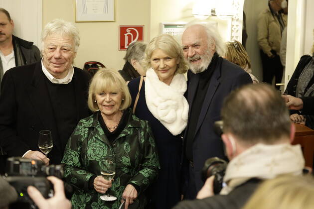 Dagmar Biener with husband Joachim Zerbster, Achim Wolff with wife Rita Feldmeier at the theater premiere of Rent a friend, Germany, Berlin, Schlosspark Theater, RENT A FRIEND, Comedy by Folke Braband, With Caroline Beil, Bürger Lars Dietrich, Alessija Lause TORSTEN MÜNCHOW