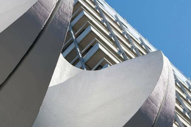 IMAGO Creative: Architektur in Berlin  Office building in downtown Berlin with concrete elements in the entrance area as a decoration, 12.10.2020, Copyright: xheiko119x Panthermedia25800360