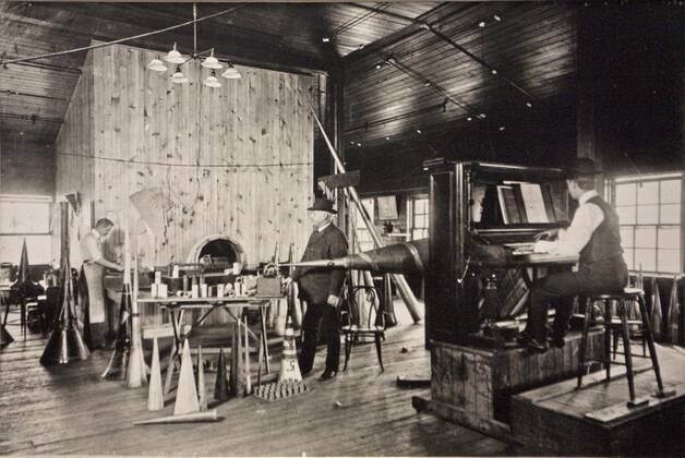 Altes schwarz-weiß Foto, Thomas Edison Aufnahmeraum für Musik, ca. 1900, Fort Myers, Florida, USA, Nordamerika Copyright: imageBROKER RaimundxFranken iblrfn07211729.jpg
