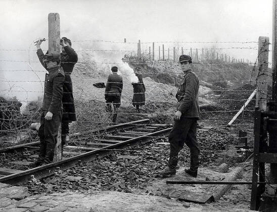 12 3 1961 - Volkspolizei Closing Down Train Tracks After 25 People Escaped Two Days Earlier 1062_16_M_-13369-