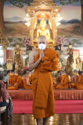 February 10, 2022, Bangkok, Thailand: Famous Indian actor Gagan Malik was ordained today ordination as a Buddhist monk at Wat That Thong.in Bangkok. .Indian actor Gagan Malik, won the Best Actor Award in the World Buddhist Film Festival organised by the United Nations for his role as Lord Buddha in Sri Siddhartha Gauthama. Bangkok Thailand - ZUMAs197 20220210_zaa_s197_064 Copyright: xAdisornxChabsungnoenx