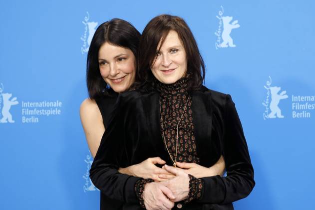 Sophie Rois and Nicolette Krebitz at the photocall for the feature film A E I O U A Quick Alphabet of Love at the Berlinale 2022 72 Berlin International Film Festival at the Hotel Grand Hyatt Berlin, 13 02 2022 Foto:xD.xBedrosianx xFuturexImage