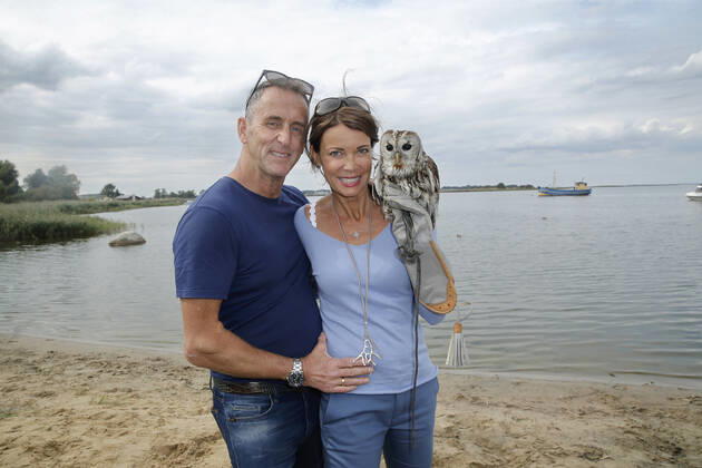 Gerit Kling with Husband Tungsten Becker and Tawny Owl Paulchen Reiter Break at Nepperminer fish palace Usedom Cross Country traditional Schleppjagd on 7 September 2019 at Usedom Copyright: x