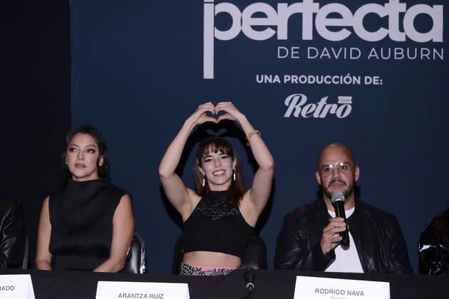 Prueba Perfecta Theater Press Conference MEXICO CITY, MEXICO - FEB 17, 2022: Sara Maldonado and Arantza Ruiz speak during the press conference of the Prueba Perfecta theater play at Foro Shakespeare. On February 17, 2022 in Mexico City, Mexico. (Photo by Carlos Tischler Eyepix Group) Copyright: xCarlosxTischlerx xEyepixxGroupx EYEPIX_CT_17022022_56022