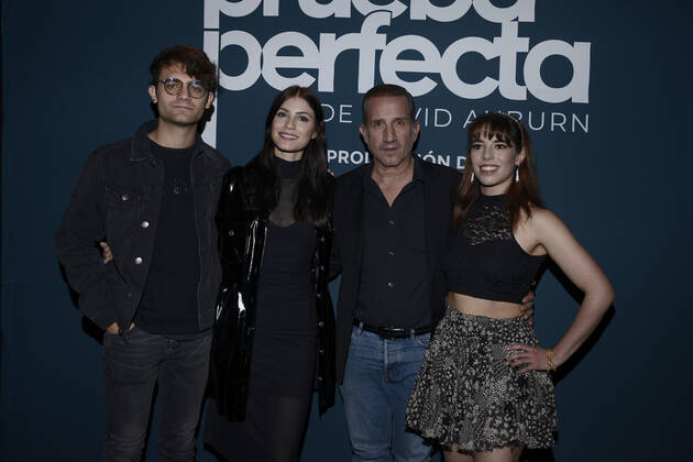 Prueba Perfecta Theater Press Conference MEXICO CITY, MEXICO - FEB 17, 2022: (L-R) German Bracco, Barbara Lopez, Plutarco Haza, Arantza Ruiz, pose for photos during the press conference of the Prueba Perfecta theater play at Foro Shakespeare. On February 17, 2022 in Mexico City, Mexico. (Photo by Carlos Tischler Eyepix Group) Copyright: xCarlosxTischlerx xEyepixxGroupx EYEPIX_CT_17022022_56030