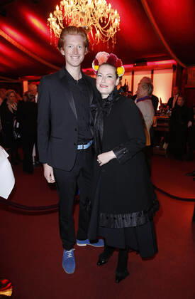 Enie van de Meiklokjes with Tobias Staerbo Palazzo Gala Premiere on 02 November 2016 at Palazzo Spiegelpalast in the Kynaststraße in Berlin Copyright: x