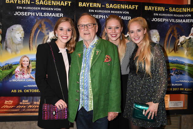 Joseph Vilsmaier with its Daughters Josephine, Theresa and Janina Premiere from Bavaria Sagenhaft at Cinema on Sendlinger Gate in Munich on 19 October 2017 Copyright: xVISTAPRESSx xBarbaraxInsinger