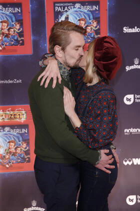 Isabell Horn with Friend Jens Ackermann Premiere from Game with the Time on 19 November 2017 at Friedrichstadt Palace in Berlin Copyright: x