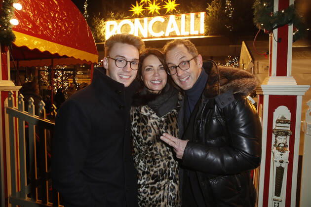 Gerit Kling with Husband Tungsten Becker and Son Leon Premiere from 14 Roncalli Christmas Circus on 16 December 2017 at Tempodrom in Berlin Copyright: xVISTAPRESSx xG.xChlebarov