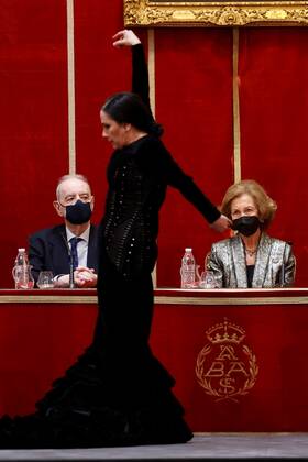 Flamenco dancer Eva Yerbabuena (C) performs on stage next to Spanish former Queen Sofia (R) during the Iberoamericam Prizes organizated by Callia Foundation during an act held in Madrid, Spain on 22 February 2022. Spanish former Queen Sofia attends to the Iberoamericam Prizes !ACHTUNG: NUR REDAKTIONELLE NUTZUNG!  Copyright: xChemaxMoyax GRAF2933 20220222-e0e3196160b3ecbaa229850163bf4cb0b4516f18