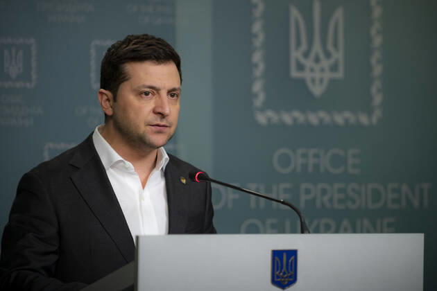 February 24, 2022, Kyiv, Ukraine: Ukrainian President VOLODYMYR ZELENSKY holds a briefing at the Office of the head of State. Zelensky announced that he was introducing martial law and urged people to remain calm. Kyiv Ukraine - ZUMA 20220224_int_z03_033 Copyright: xUkrainianxPresident sxOfficex