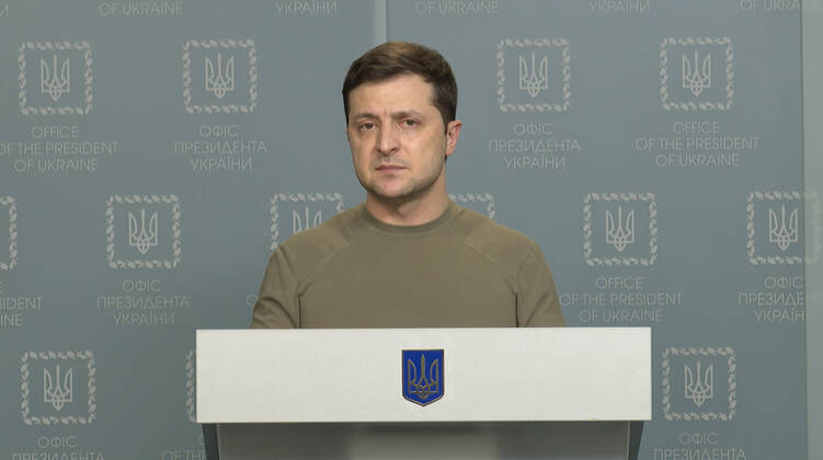 Febryary 24, 2022, Kyiv, Ukraine: Ukrainian President VOLODYMYR ZELENSKY during his address to the nation at the end of the first day of Russia s attacks on Thursday. Kyiv Ukraine - ZUMA 20220224_int_z03_038 Copyright: xUkrainianxPresident sxOfficex