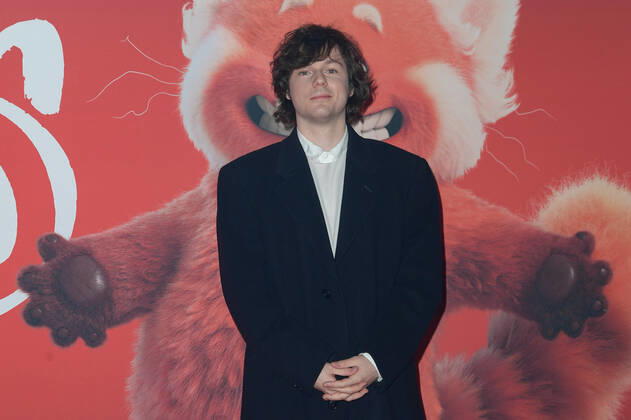 February 25, 2022, Rome, Italy: Baltimora attends at the red carpet of Disney movie Red at The Space Cinema Moderno. Rome Italy - ZUMAs197 20220225_zaa_s197_476 Copyright: xMarioxCartellix