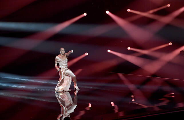 EUROVISION AUSTRALIA FINAL, Seann Miley Moore is seen performing the song My Body during the Eurovision Australia Decides 2022 final at the Gold Coast Convention and Exhibition Centre on the Gold Coast, Saturday, February 26, 2022. ( NO ARCHIVING, EDITORIAL USE ONLY, NO USE IN BOOKS WITHOUT CONSENT GOLD COAST QLD AUSTRALIA Copyright: xDARRENxENGLANDx 20220226001628329799