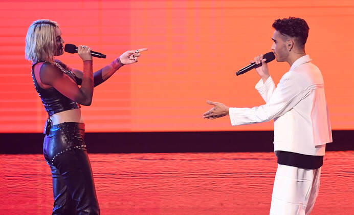 EUROVISION AUSTRALIA FINAL, Evie Irie (left) and Isaiah Firebrace (right) are seen performing the song When I m With You during the Eurovision Australia Decides 2022 final at the Gold Coast Convention and Exhibition Centre on the Gold Coast, Saturday, February 26, 2022. ( NO ARCHIVING, EDITORIAL USE ONLY, NO USE IN BOOKS WITHOUT CONSENT GOLD COAST QLD AUSTRALIA  Copyright: xDARRENxENGLANDx 20220226001628340893