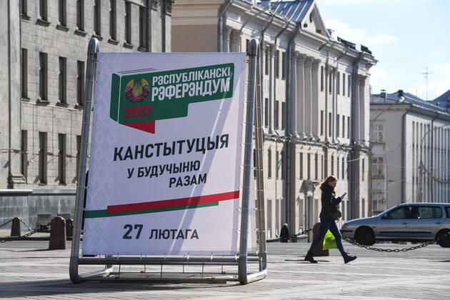 Belarus Constitutional Referendum 8127114 26.02.2022 Banners with the information about the voting in a referendum on amendments to the Belorussian constitution are pictured in Minsk, Belarus. Early voting takes place from February 22 to 26. The main voting day for the referendum is the 27th of February. Alexandr Kryazhev Sputnik Minsk Belarus  Copyright: xAlexandrxKryazhevx