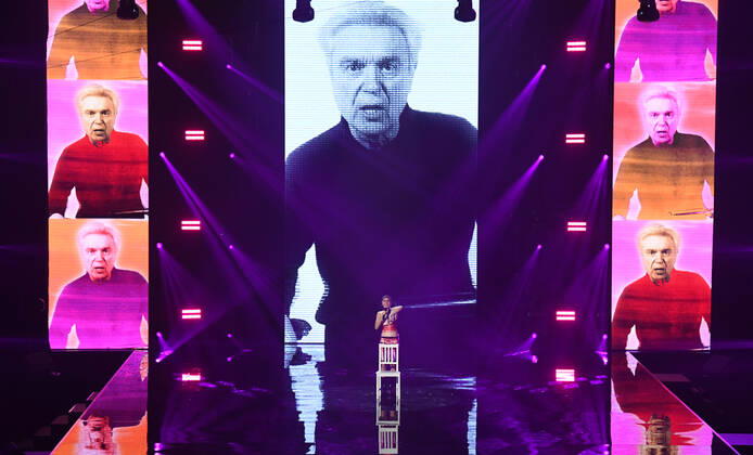 EUROVISION AUSTRALIA FINAL, Montaigne performs with David Byrne during the Eurovision Australia Decides 2022 final at the Gold Coast Convention and Exhibition Centre on the Gold Coast, Saturday, February 26, 2022. Sheldon Riley has been named as the winner of Eurovision Australia Decides 2022. ( NO ARCHIVING, EDITORIAL USE ONLY, NO USE IN BOOKS WITHOUT CONSENT GOLD COAST QLD AUSTRALIA  Copyright: xDARRENxENGLANDx 20220226001628356145