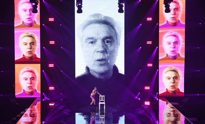 EUROVISION AUSTRALIA FINAL, Montaigne performs with David Byrne during the Eurovision Australia Decides 2022 final at the Gold Coast Convention and Exhibition Centre on the Gold Coast, Saturday, February 26, 2022. Sheldon Riley has been named as the winner of Eurovision Australia Decides 2022. ( NO ARCHIVING, EDITORIAL USE ONLY, NO USE IN BOOKS WITHOUT CONSENT GOLD COAST QLD AUSTRALIA  Copyright: xDARRENxENGLANDx 20220226001628356509