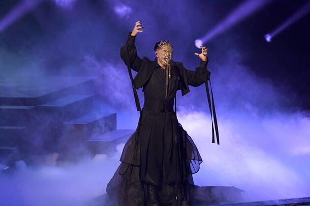 EUROVISION AUSTRALIA FINAL, Sheldon Riley is seen performing the song Not The Same during the Eurovision Australia Decides 2022 final at the Gold Coast Convention and Exhibition Centre on the Gold Coast, Saturday, February 26, 2022. ( NO ARCHIVING, EDITORIAL USE ONLY, NO USE IN BOOKS WITHOUT CONSENT GOLD COAST QLD AUSTRALIA Copyright: xDARRENxENGLANDx 20220227001628363617