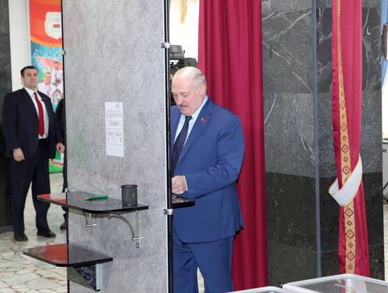 (220227) -- MINSK, Feb. 27, 2022 -- Belarusian President Alexander Lukashenko votes at a polling station in Minsk, Belarus, Feb. 27, 2022. The main voting for a nationwide referendum on amending the country s constitution began in Belarus on Sunday morning. The voting started at 8:00 a.m. local time (0500 GMT) and will last until 8:00 p.m. (1700 GMT). (Photo by Xinhua) BELARUS-REFERENDUM-AMENDING-CONSTITUTION HenadzxZhinkov 