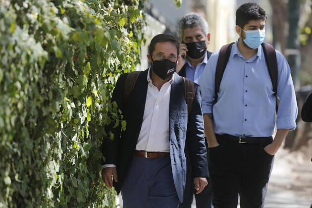 Santiago, February 28, 2022 Representatives of the Radical Party are photographed upon their arrival at the command of President-elect Jonnathan Oyarzun Aton Chile, Santiago Chile Aton 586173  Copyright: JONNATHANxOYARZUN ATONxCHILE