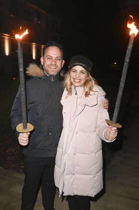 Susan Sideropoulos with husband Jakob Shtizberg at the Official Opening of the Baltic Lights 2022 with torch relay at the Alex Strandbar Heringsdorf, 04 03 2022 Foto:xF.xKernx xFuturexImage