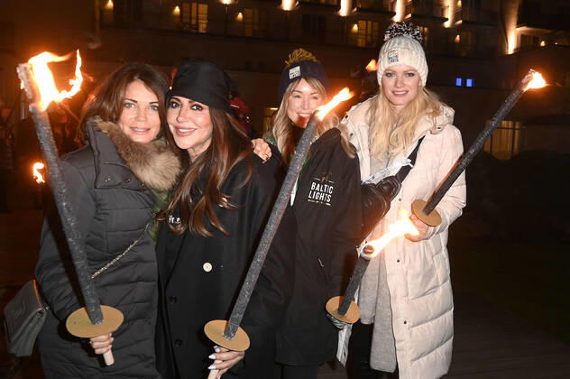 Gerit Kling, Simone Thomalla, Nina Ensmann and Franziska Knuppe at the Official Opening of the Baltic Lights 2022 with Torch Relay at the Alex Strandbar Heringsdorf, 04 03 2022 Foto:xF.xKernx xFuturexImage