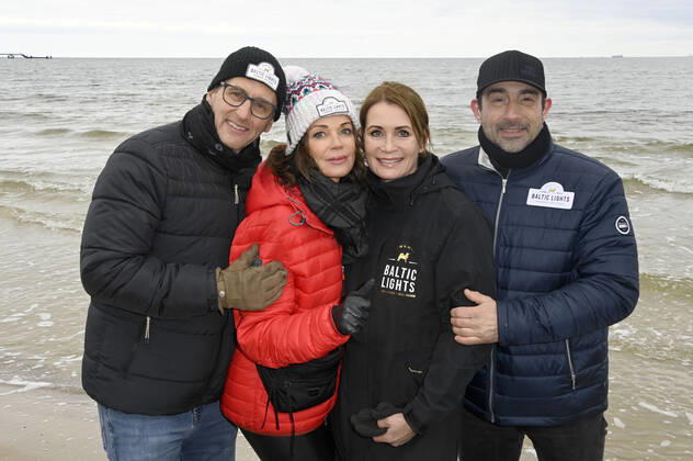Gerit Kling with husband Wolfram Becker and Anja Kling with husband Oliver Haas at the Baltic Lights 2022 Charity dog race in favor of Welthungerhilfe between the pier Ahlbeck and the pier Heringsdorf Heringsdorf, 06 03 2022 Foto:xF.xKernx xFuturexImage