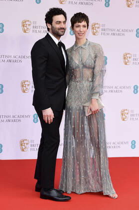 Morgan Spector with wife Rebecca Hall at the BAFTA Film Awards 2022 75th British Academy Film Awards at the Royal Albert Hall London, 13 03 2022. Foto:xS.xVasx xFuturexImage