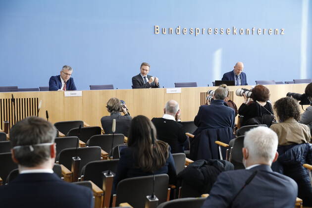 State Secretary Werner Gatzer, BMF, Federal Minister of Finance Christian Lindner, Germany, Berlin, Federal Press Conference, Topic Key Figures on the Government Draft 2023 and Financial Plan 2022 2026