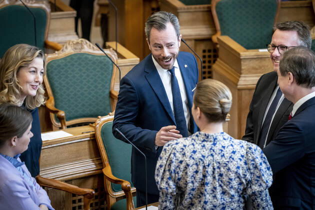 Prime Minister Mette Frederiksen S, Sofie Carsten Nielsen RV, Jakob Ellemann Jensen V and Minister of Defense Morten Boedskov S during a meeting in the Folketing Hall with question time for the Prime Minister at Christiansborg, Tuesday 22 March 2022, Copenhagen Denmark Copyright: RitzauxScanpix MadsxClausxRasmussenx COP10356 spdk20220322-134408-L