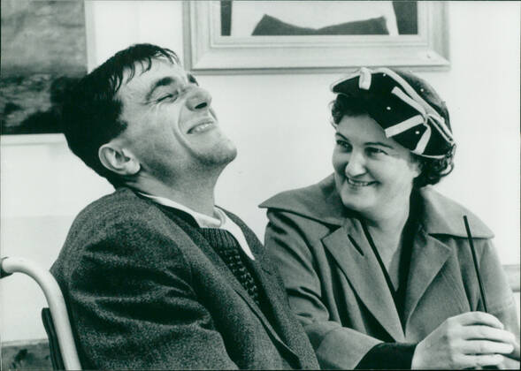 My linker Foot Daniel Day Lewis and Brenda Fricker in My linker Foot