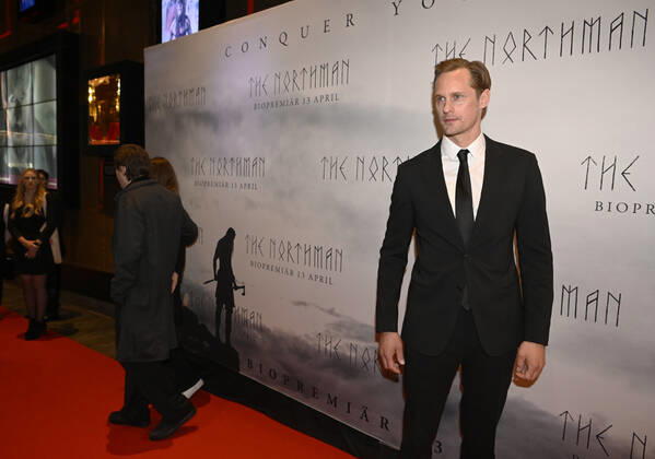 STOCKHOLM 20220328 Alexander Skarsgard arrives at the gala premiere of the film The Northmanin Stockholm, Sweden Mars 22, 2022 STOCKHOLM Sweden x10070x,  Copyright: xJessicaxGow TTx PREMIERE THE NORTHMAN