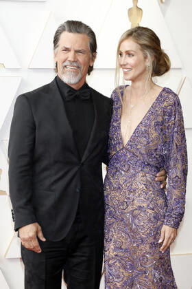 March 27, 2022, Los Angeles, CA, USA: LOS ANGELES - MAR 27: Josh Brolin, Kathryn Boyd Brolin at the 94th Academy Awards at Dolby Theater on March 27, 2022 in Los Angeles, CA Los Angeles USA - ZUMAnc22 20220327_zaa_nc22_327 Copyright: xKathyxHutchinsx