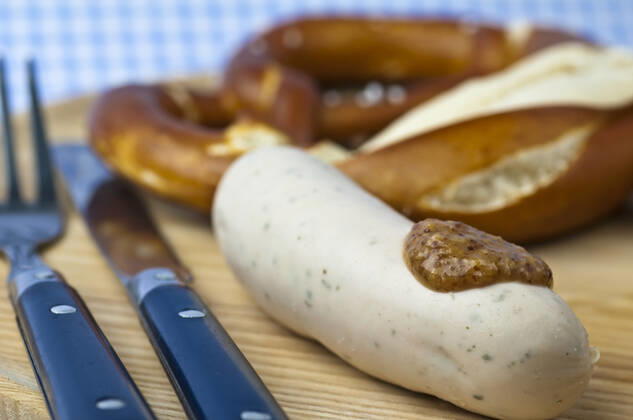 veal sausage with pretzel and sweet mustard, model released, , property released, , 34570640.jpg, veal sausage, pretzel, mustard, bavaria, bavarian, beer garden, typical, food, germany, traditions, sausage, white sausage