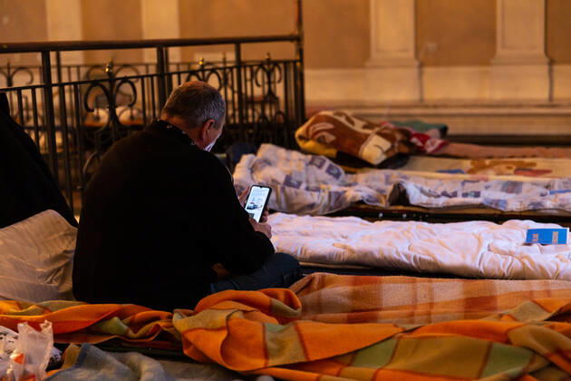 More Than Two Million Ukrainian Refugees In Poland Ukrainian man rests in a temporary dormitory at the Main Railway Station in Krakow, Poland as many NGO s provide help for war stricken refugees as more than two million people have already fled Ukraine for Poland - April 1, 2022. As the Russian Federation invaded Ukraine, the conflict between Ukraine and Russia is expected to force up to 5 million Ukrainians to flee the country. Many of the refugees seek asylum in Poland. Most charitable help in Poland is provided by individuals, NGOs and businesses. The escapees are often accommodated by individuals and NGOs. Krakow malopolskie Poland  Copyright: xDominikaxZarzyckax originalFilename: zarzycka-morethan220401_npkSE.jpg