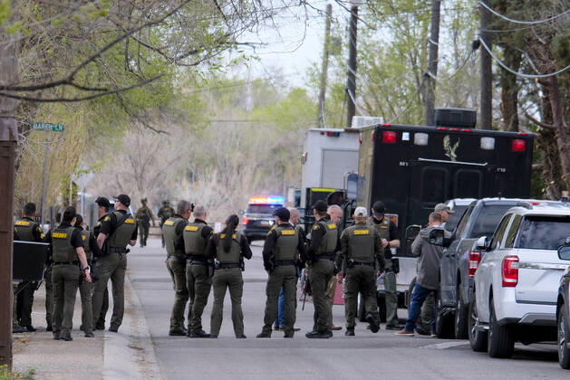 April 1, 2022, Albuquerque, New Mexico, USA: 040122.Law enforcement agencies investigate a BCSO deputy involved shooting in the South Valley .Photographed on Friday April 1, 2022. JOURNAL. Albuquerque USA - ZUMAab1_ 20220401_zaf_ab1_002 Copyright: xAdolphexPierre-Louisx
