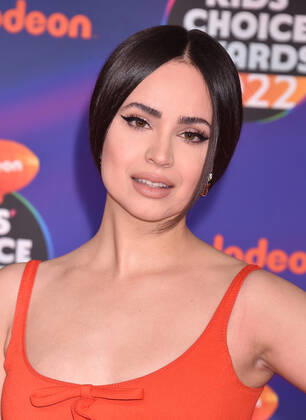 SANTA MONICA, CA - APRIL 9: Sofia Carson at the 2022 Nickelodeon Kids Choice Awards at the Barker Hangar in Santa Monica, California on April 9, 2022. Copyright: xJeffreyxMayer JTMPhotosx
