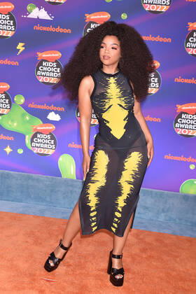 SANTA MONICA, CA - APRIL 9: Chloe Bailey at the 2022 Nickelodeon Kids Choice Awards at the Barker Hangar in Santa Monica, California on April 9, 2022. Copyright: xJeffreyxMayer JTMPhotosx