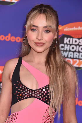 SANTA MONICA, CA - APRIL 9: Sabrina Carpenter at the 2022 Nickelodeon Kids Choice Awards at the Barker Hangar in Santa Monica, California on April 9, 2022. Copyright: xJeffreyxMayer JTMPhotosx