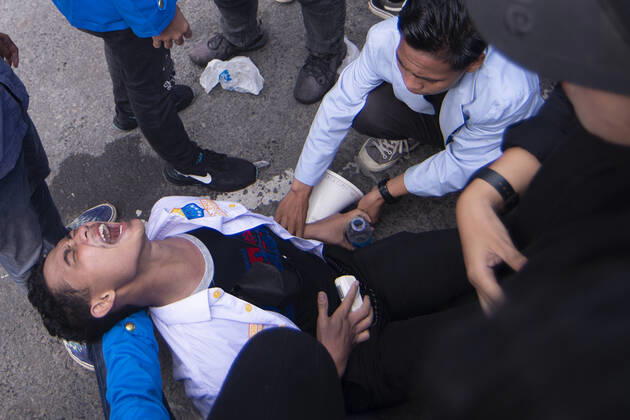 April 11, 2022, Palembang, South Sumatra, Indonesia: Students demonstrate against the addition of the presidential mandate in Palembang on Monday, April 11, 2022. Palembang Indonesia - ZUMAp194 20220411_zip_p194_002 Copyright: xSigitxPrasetyax