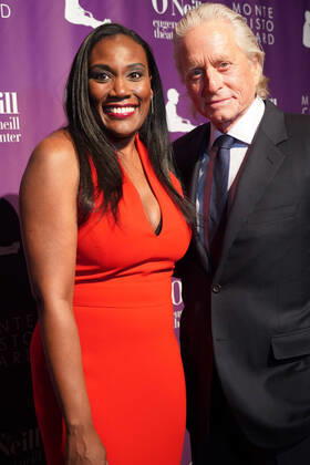 Bilder des Jahres 2022, Entertainment 04 April Entertainment Themen der Woche KW15 Entertainment Bilder des Tages April 11, 2022, New York, NY, USA: TIFFANI GAVIN (Eugene Oâ€⠢Neill Theater Center Director) and MICHAEL DOUGLAS attend the 21st Annual Monte Cristo Awards Gala, NYC.April 11, 2022. New York USA - ZUMAms4_ 20220411_zaf_ms4_006 Copyright: xSoniaxMoskowitzxGordonx