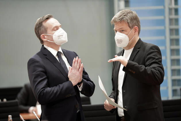 Volker Wissing, Federal Minister for Digital Affairs and Transport, FDP, Robert Habeck, Federal Minister for Economics and Climate Protection, Buendnis 90 Die Gruenen, 15 Cabinet meeting, DEU, Berlin, 13 04 2022