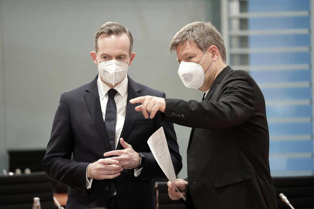 Volker Wissing, Federal Minister for Digital Affairs and Transport, FDP, Robert Habeck, Federal Minister for Economics and Climate Protection, Buendnis 90 Die Gruenen, 15 Cabinet meeting, DEU, Berlin, 13 04 2022