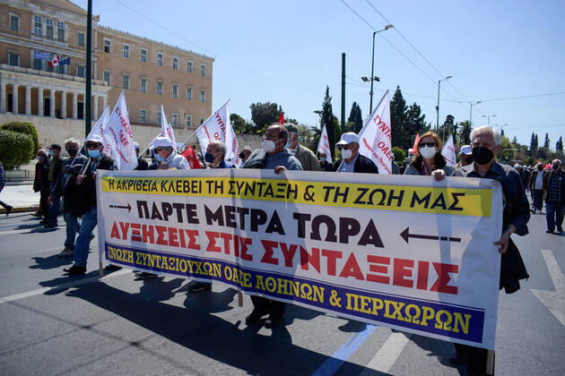Greece: Thousands take to Athens streets in protest of price hikes Pensioners protest ahead of the Parliament holding banner that reads: Soaring prices steal our pensions and our lives! Take measures now! Athens Greece Copyright: DimitrisxAspiotis