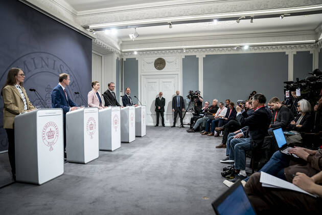 Prime Minister Mette Frederiksen S, Minister of Finance Nicolai Wammen S, Minister of Taxation Jeppe Bruus S, Minister of Climate and Energy Dan Joergensen S and Minister of the Environment Lea Wermelin S during a press conference on the governments reform proposal Denmark can Copyright: RitzauxScanpix MadsxClausxRasmussenx COP10604 spdk20220419-115202-L