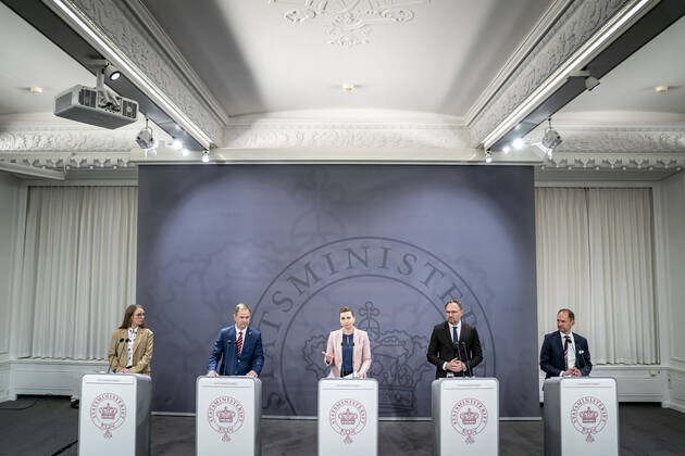 Prime Minister Mette Frederiksen S, Minister of Finance Nicolai Wammen S, Minister of Taxation Jeppe Bruus S, Minister of Climate and Energy Dan Joergensen S and Minister of the Environment Lea Wermelin S during a press conference on the governments reform proposal Denmark can Copyright: RitzauxScanpix MadsxClausxRasmussenx COP10604 spdk20220419-115222-L